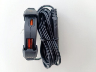USB nabíječka na motocykl, čtyřkolku, skútr