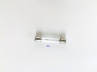 Skleněná pojistka 30x6 mm, 15A