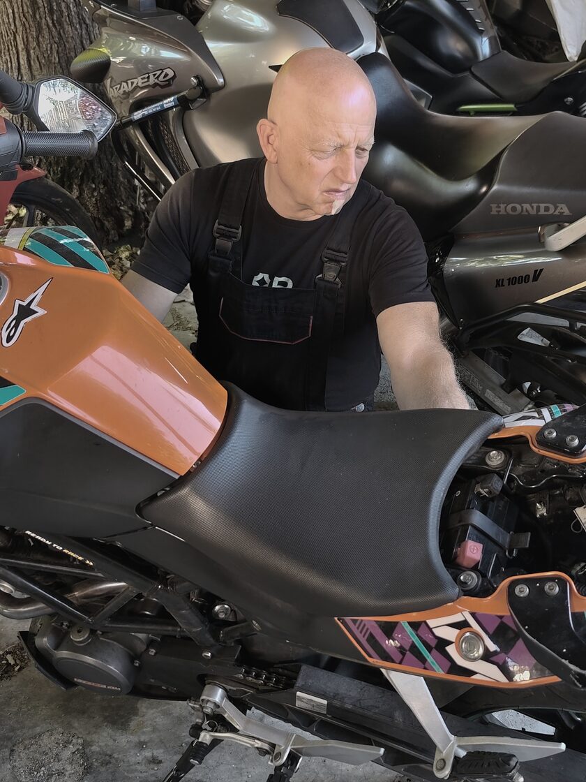 Mechanik v dílně